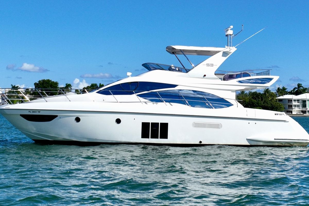 2013 Azimut 53 