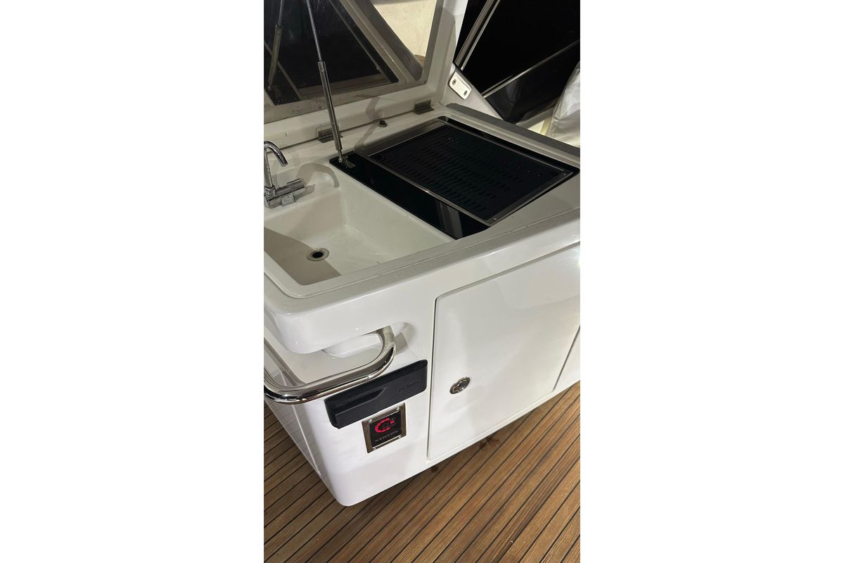2013 Azimut 53 