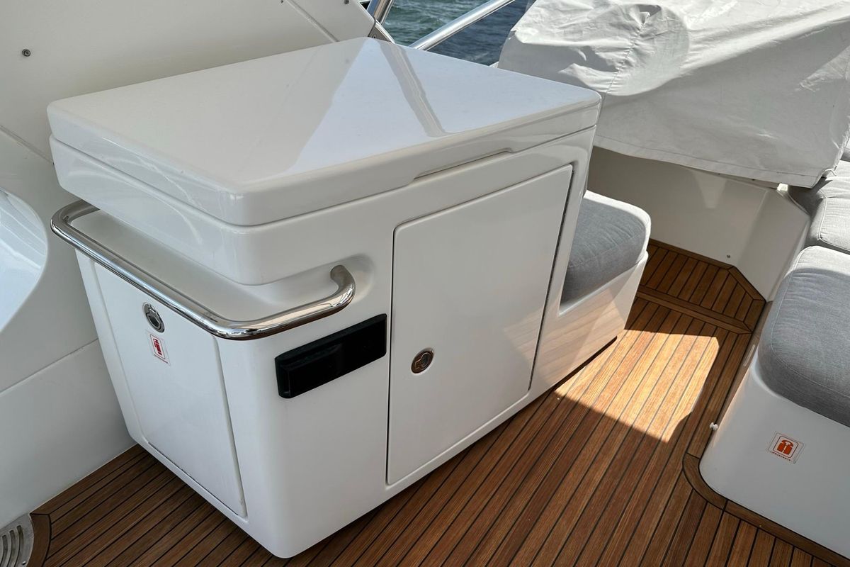 2013 Azimut 53 