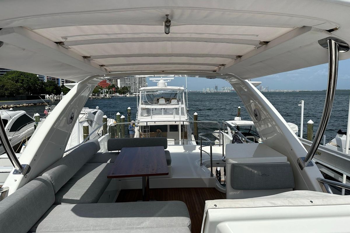 2013 Azimut 53 
