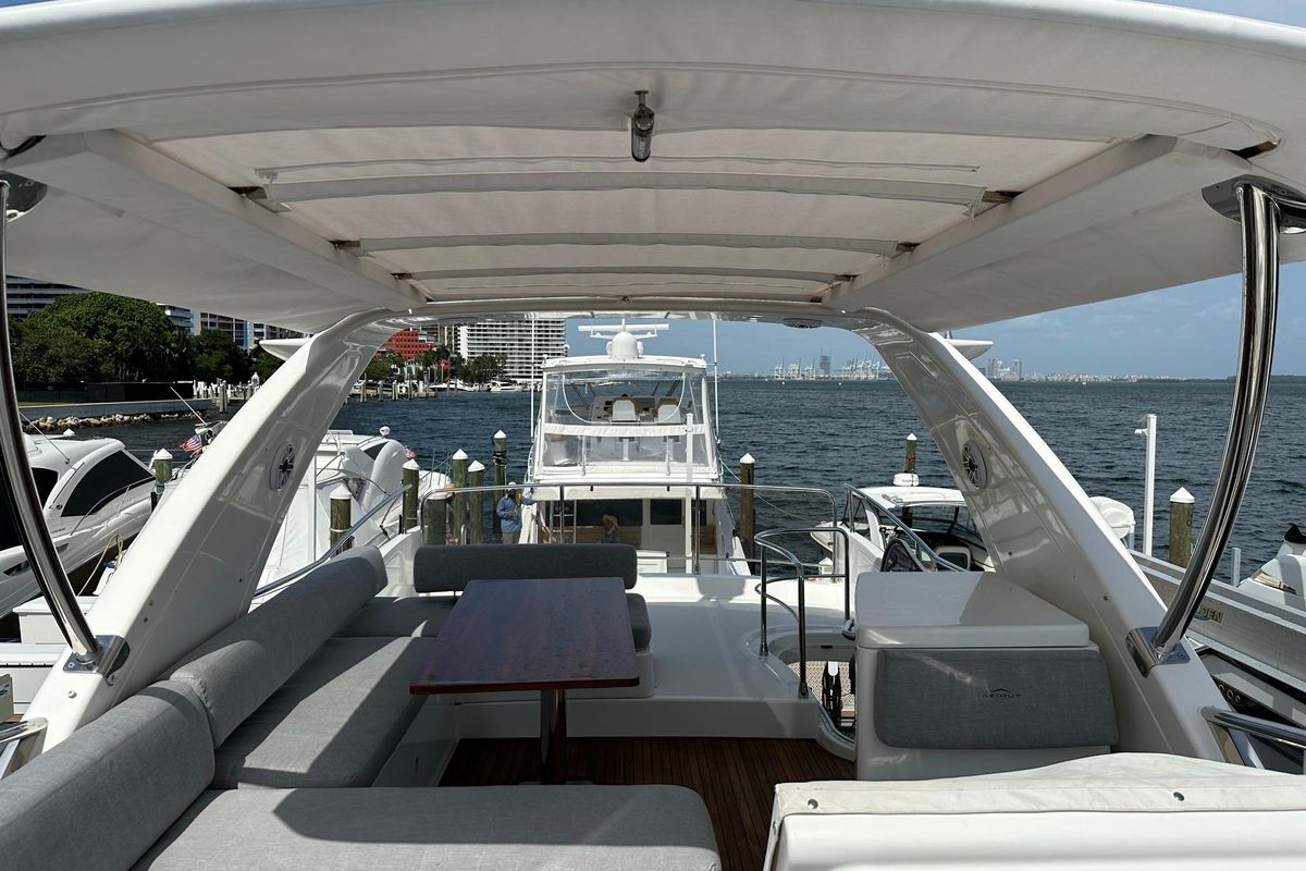 2013 Azimut 53 