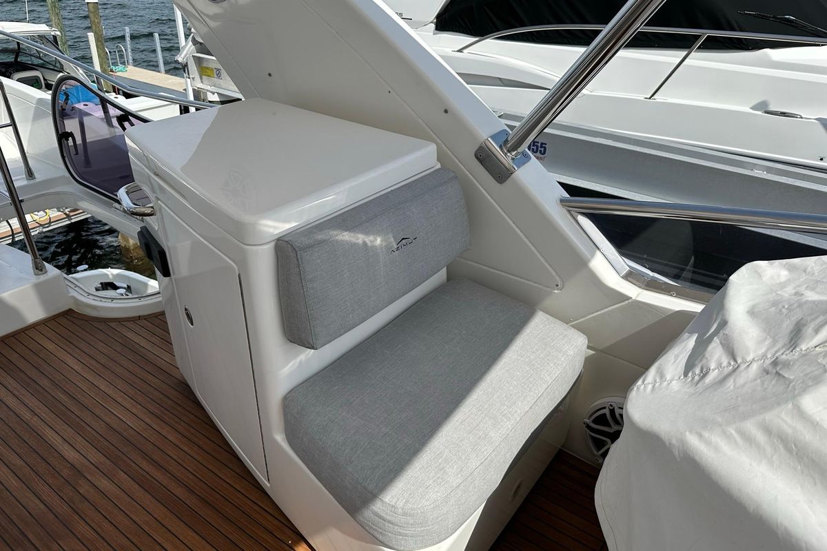 2013 Azimut 53 