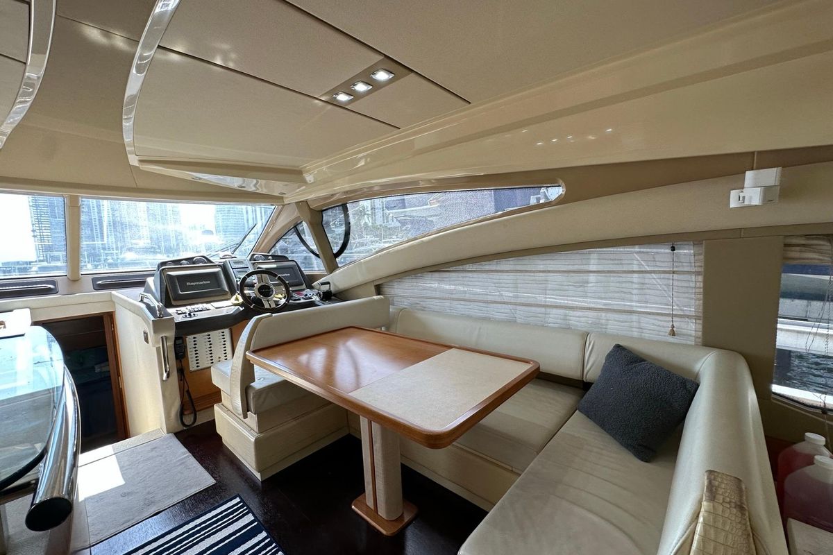 2013 Azimut 53 