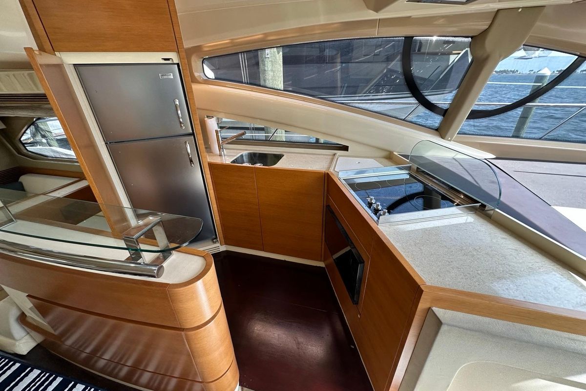 2013 Azimut 53 