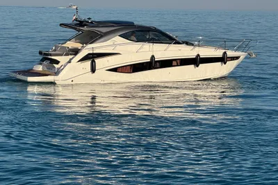 2017 Galeon 405 HTL