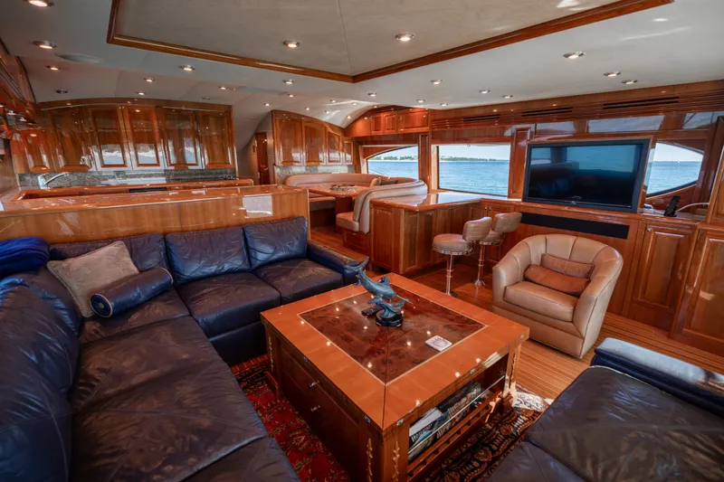 Annalize Yacht Photos Pics 2005 Hatteras 68 Convertible- Salon