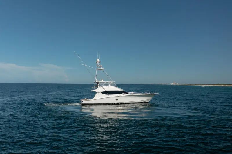 Lolita Yacht Photos Pics 2005 Hatteras 68 Convertible- Profile