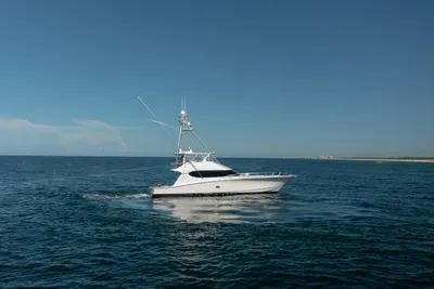 Hatteras 68 Convertible