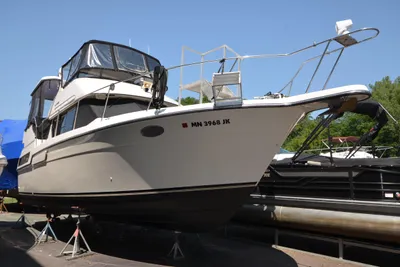 Carver 33 Aft Cabin
