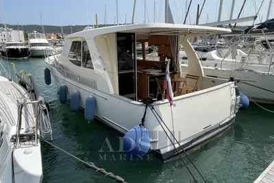 2011 Greenline 33