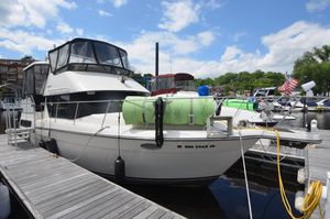 Carver 33 Aft Cabin