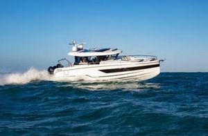 2024 Wellcraft 435 COMMUTER