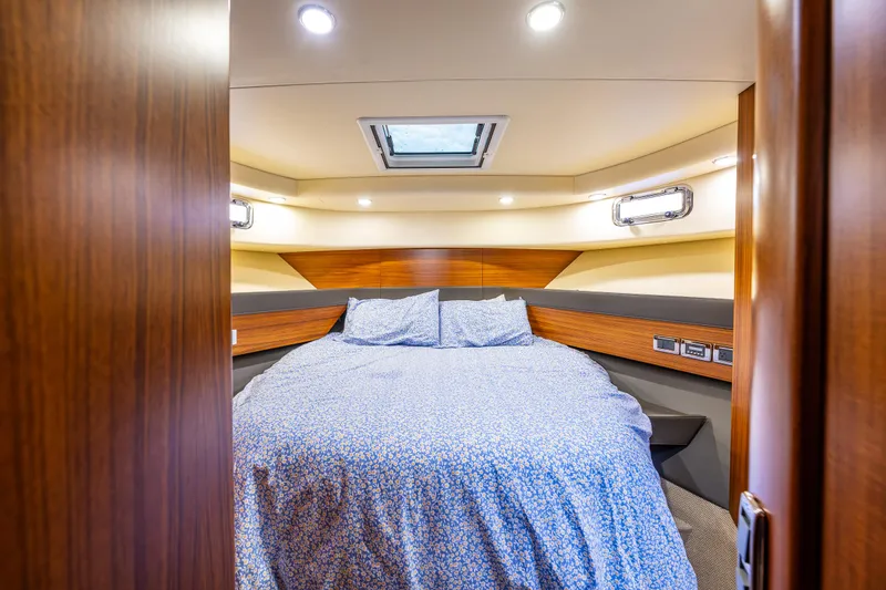 Merriweather Yacht Photos Pics 