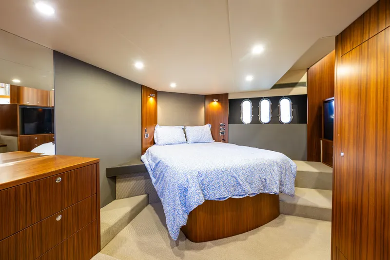 Merriweather Yacht Photos Pics 