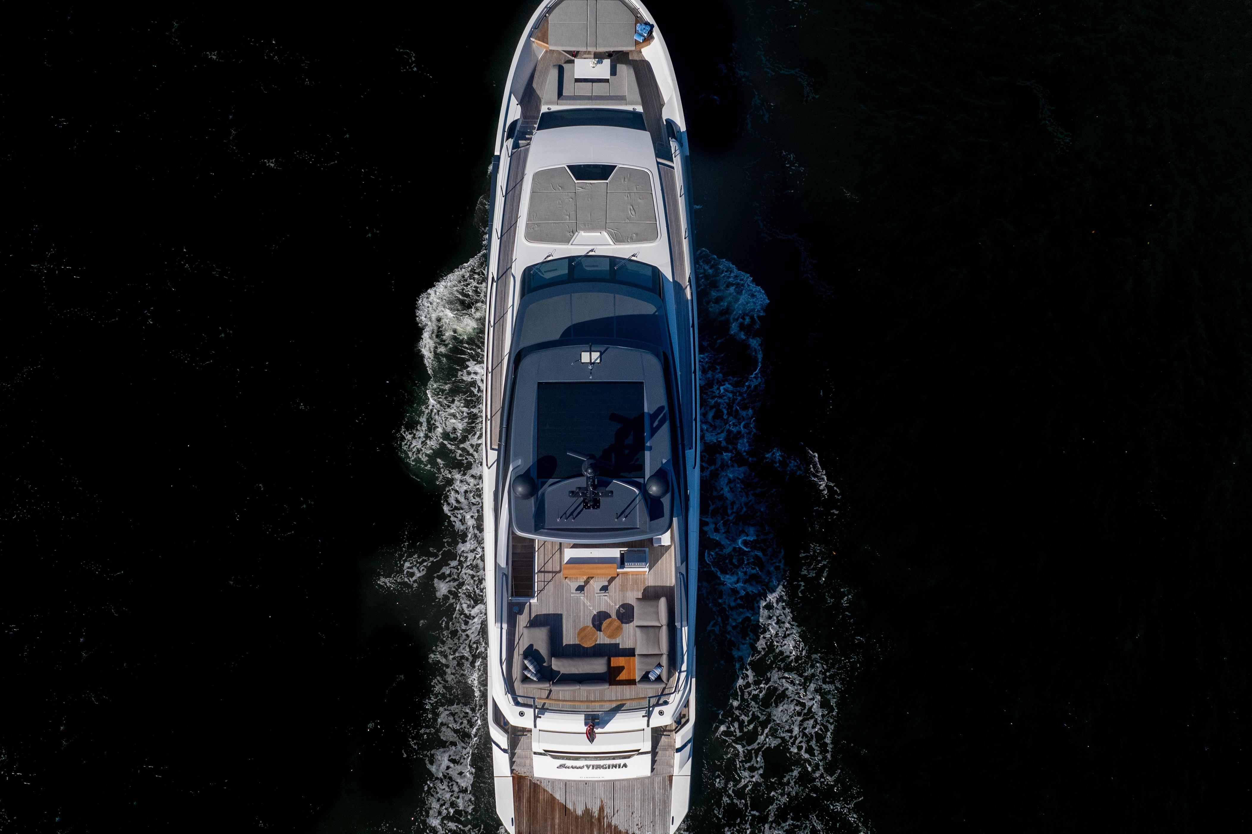 Yacht Photo 53