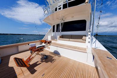 Yacht
