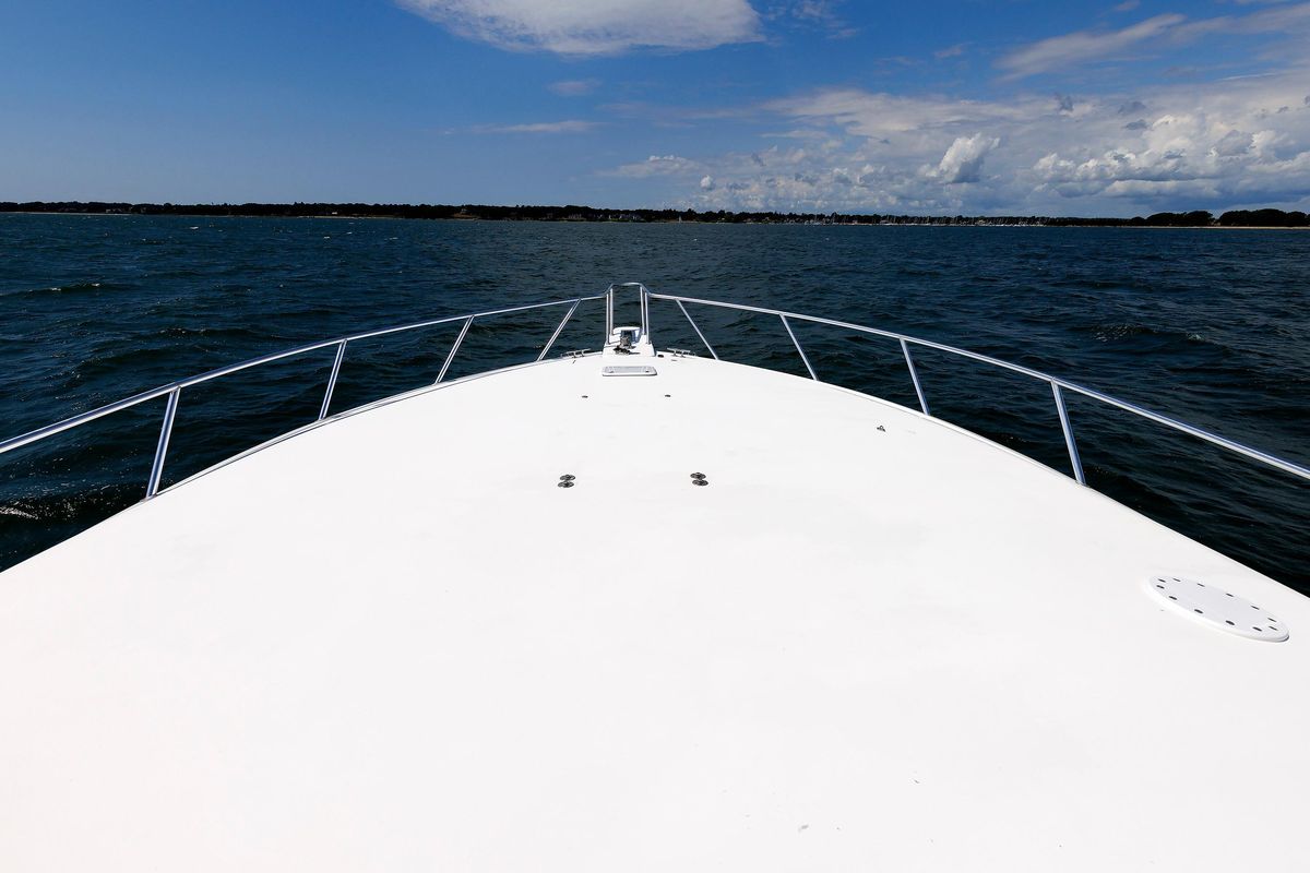 2009 Viking 74 