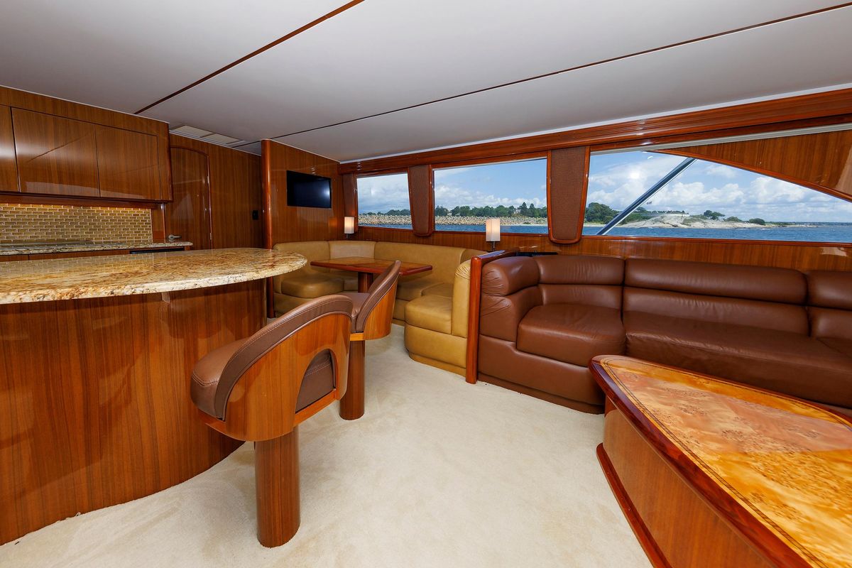 2009 Viking 74 