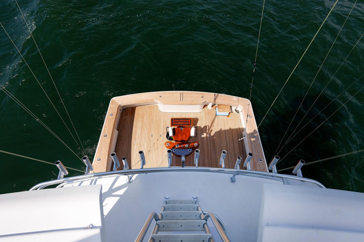 2009 Viking 74 