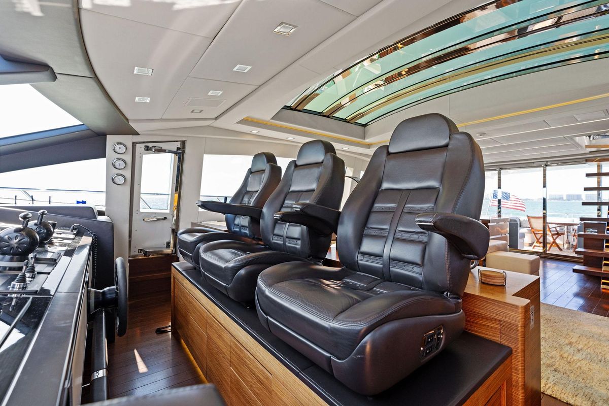 2016 Mangusta 94 