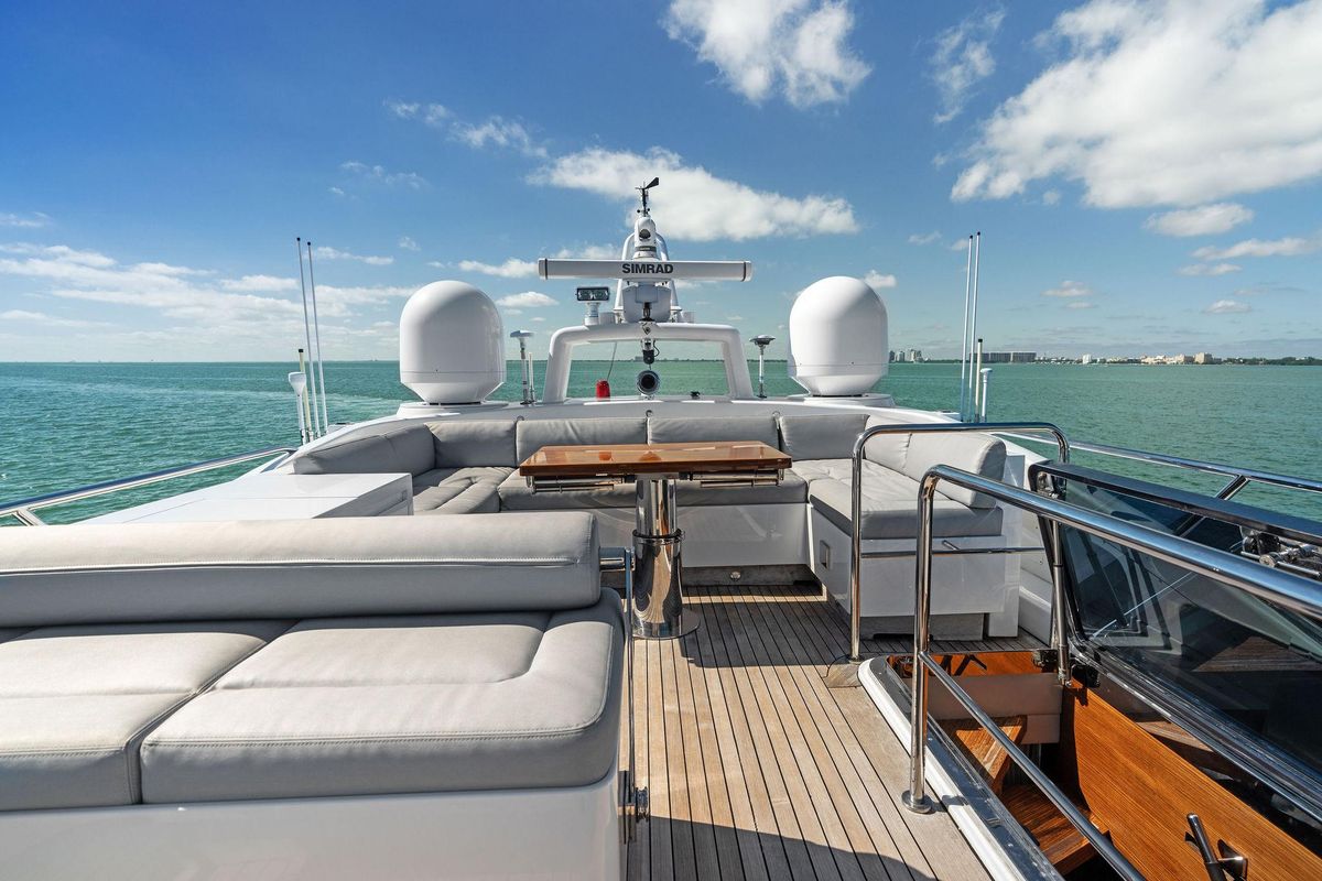 2016 Mangusta 94 
