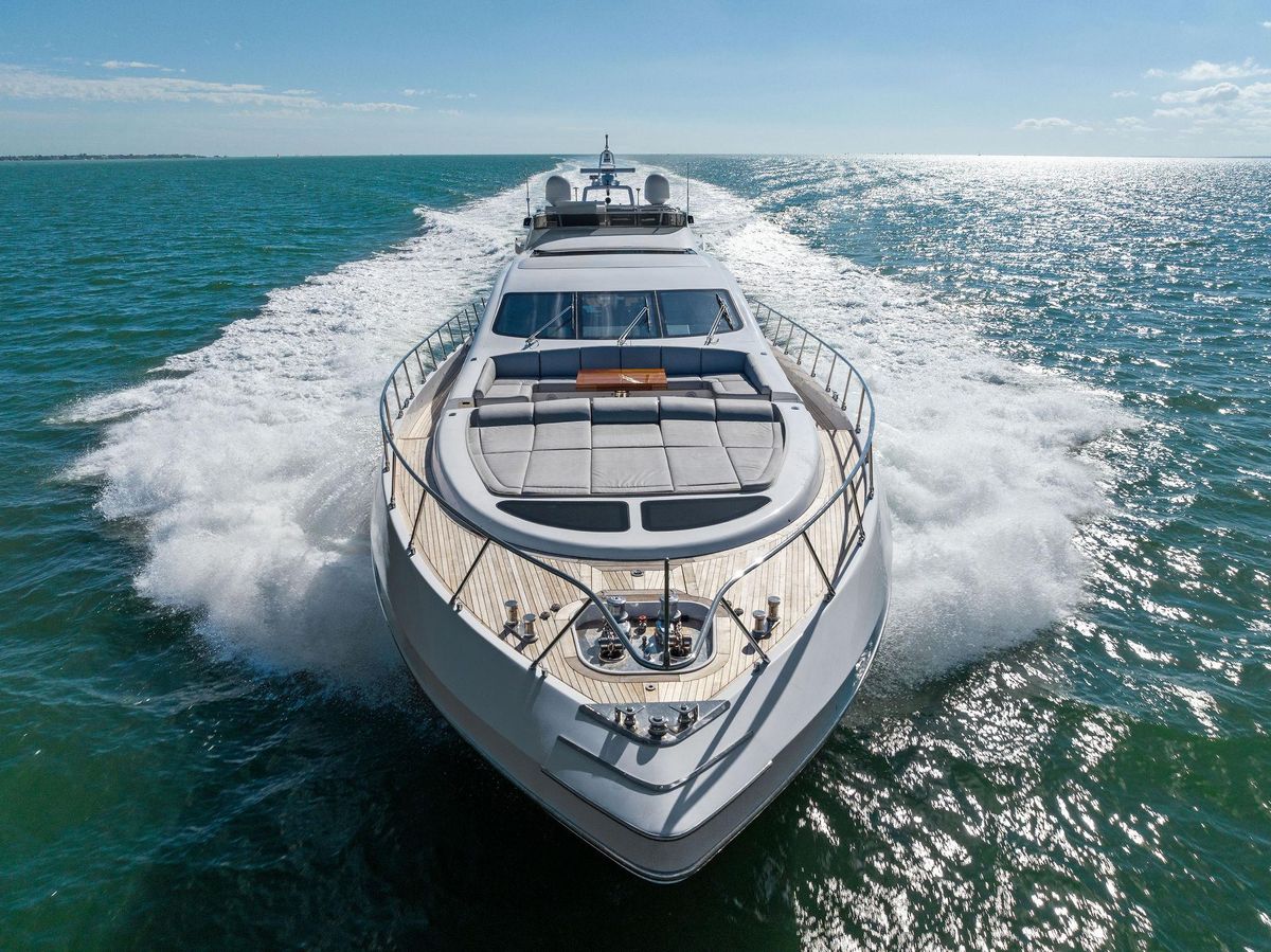 2016 Mangusta 94 