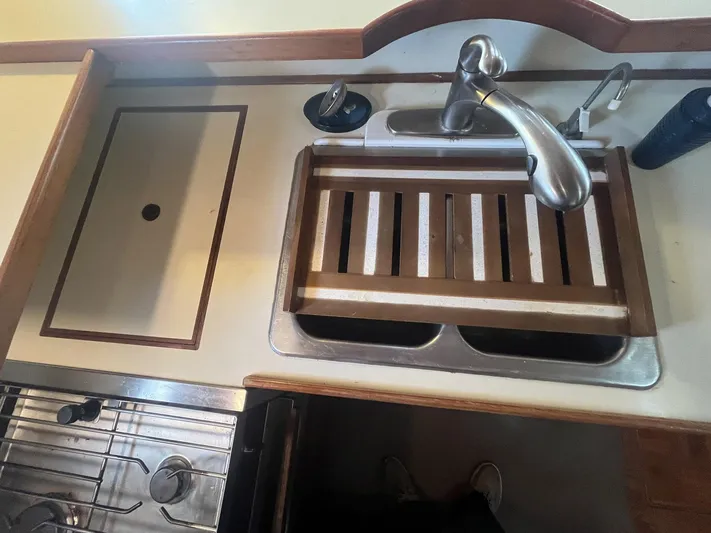 Anna Marie Yacht Photos Pics 