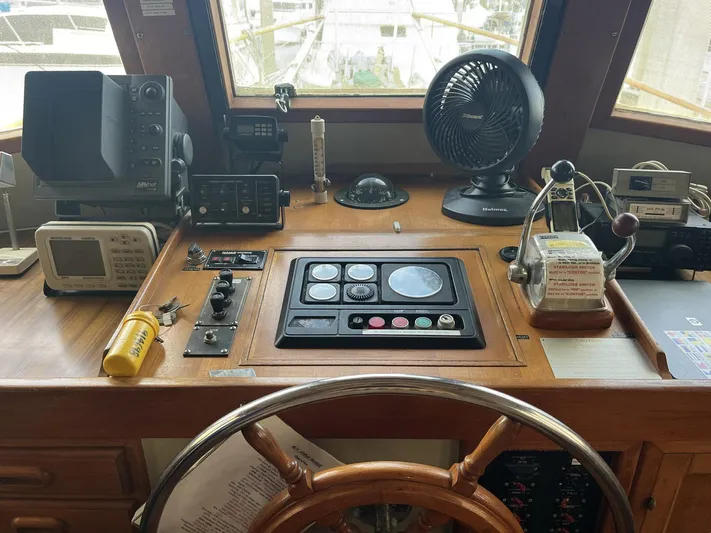 Anna Marie Yacht Photos Pics 