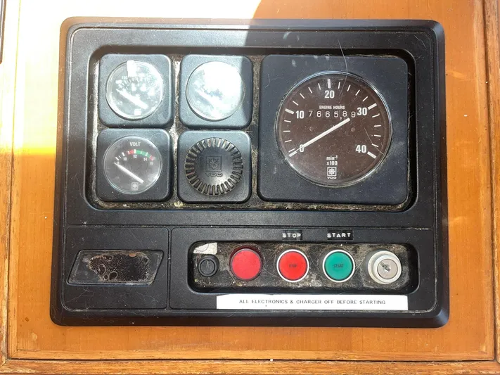 Anna Marie Yacht Photos Pics 