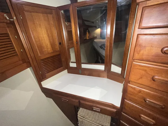 Anna Marie Yacht Photos Pics 