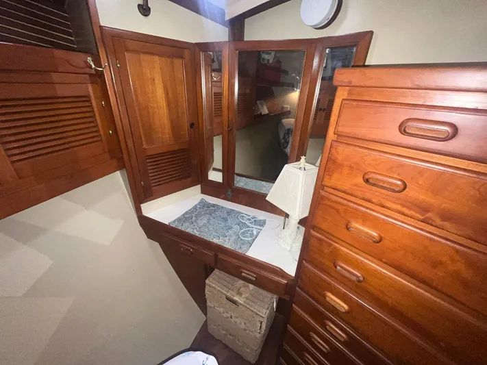 Anna Marie Yacht Photos Pics 