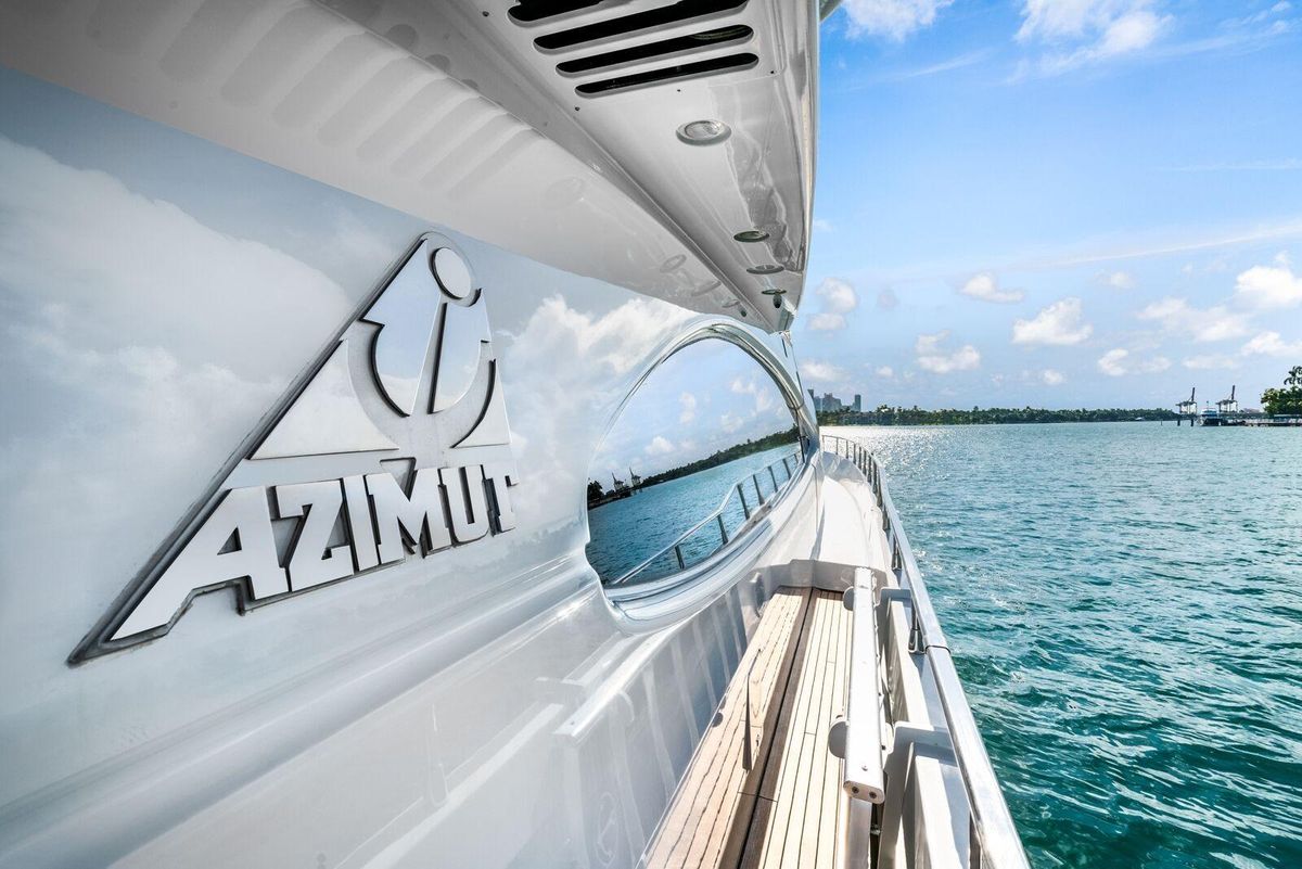 2001 Azimut 70 