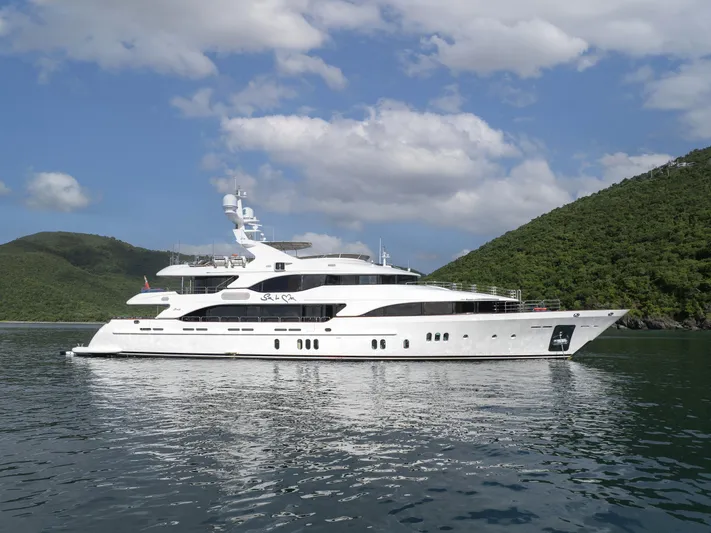 Sur La Mer Yacht Photos Pics 