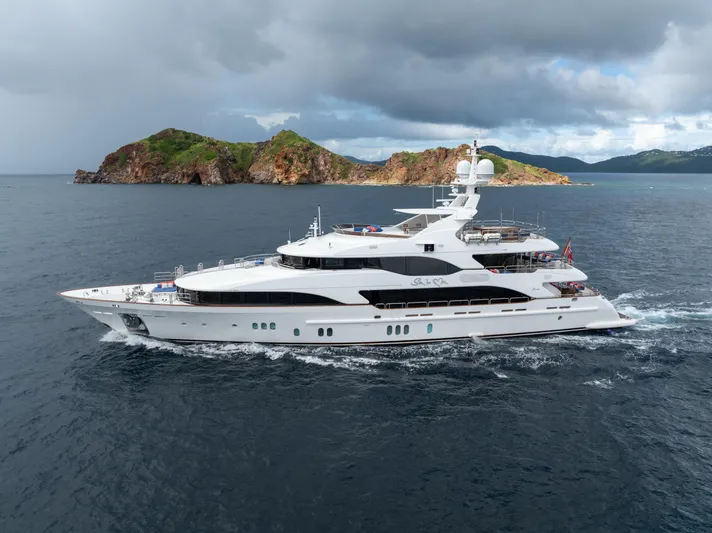 Sur La Mer Yacht Photos Pics 