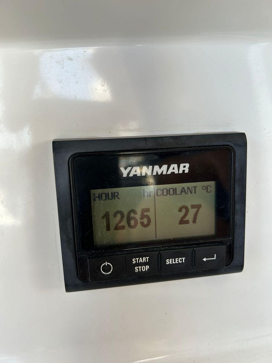 2022 Jeanneau 43 