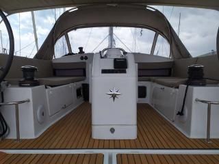 2022 Jeanneau 43 