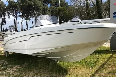 2023 Beneteau FLYER 8 SPACEDECK V2