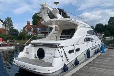 2000 Sealine T46 Motor Yacht