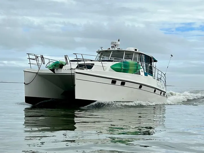 Happy Daze Yacht Photos Pics 