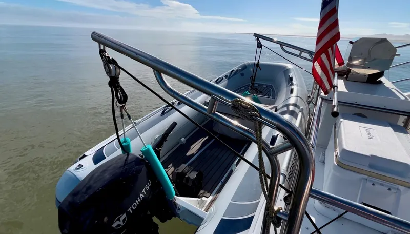 Happy Daze Yacht Photos Pics 