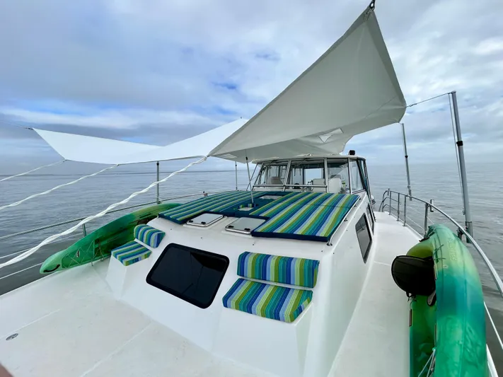 Happy Daze Yacht Photos Pics 