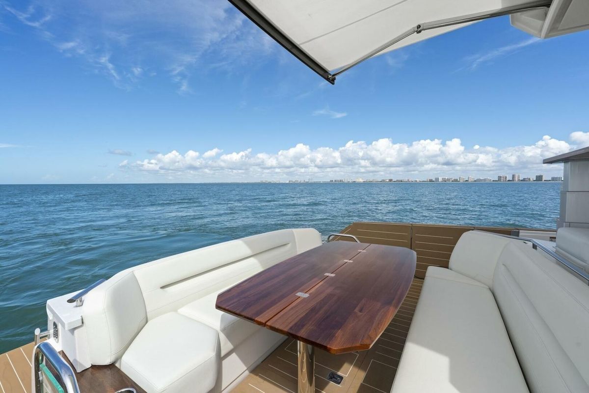 2023 Tiara Yachts 60 