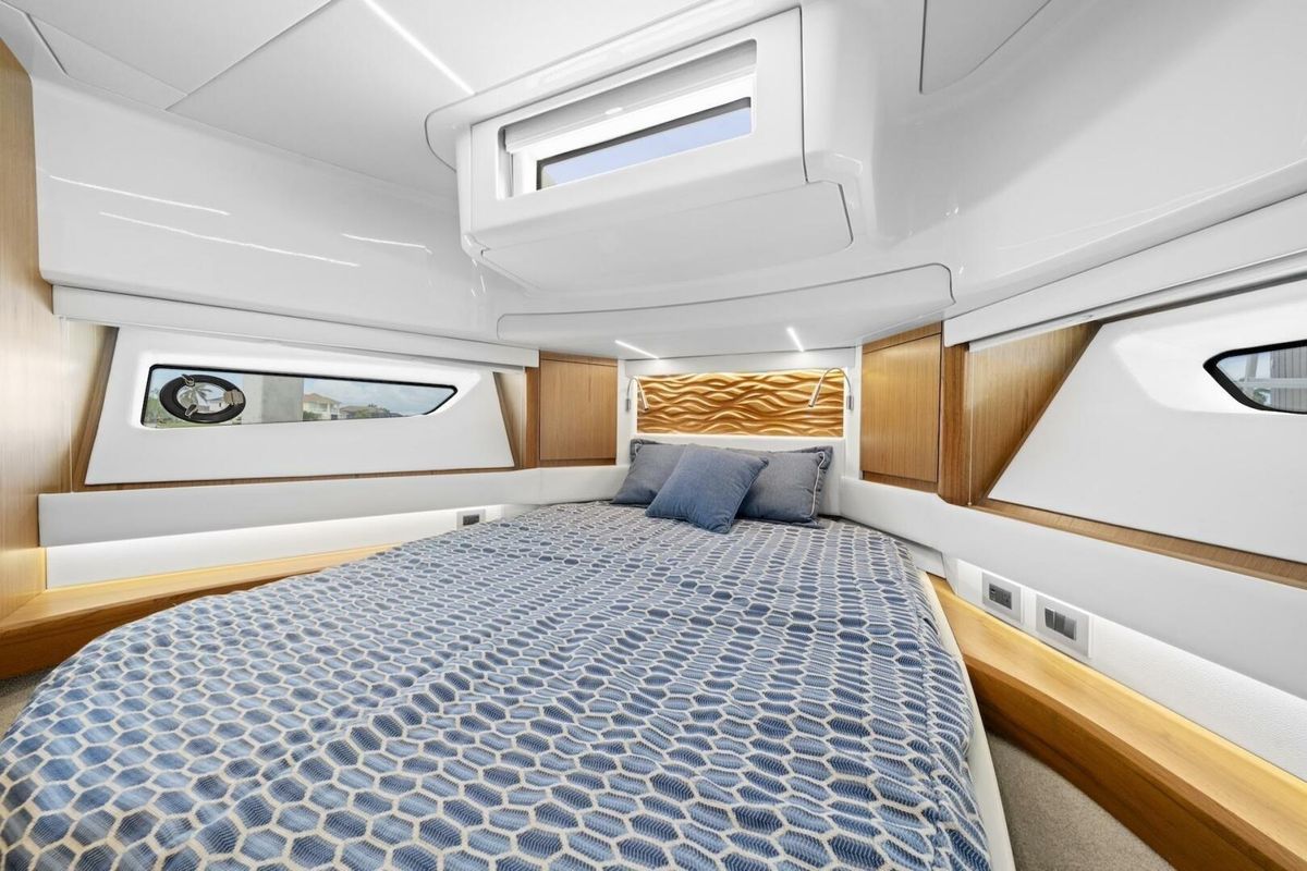 2023 Tiara Yachts 60 