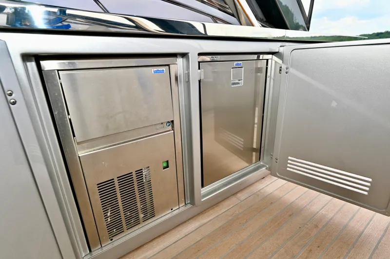 Maximus Yacht Photos Pics 2023 Riva 56 Rivale yacht stainless steel outdoor kitchen appliances.