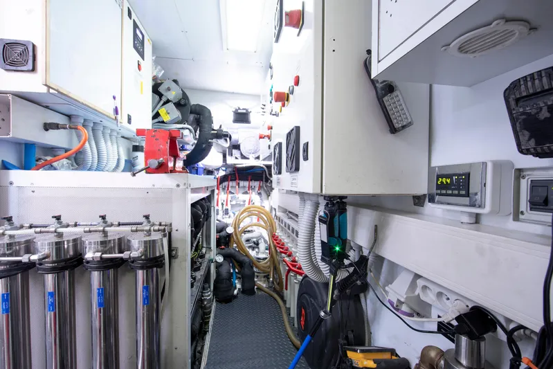 Centurion Yacht Photos Pics 