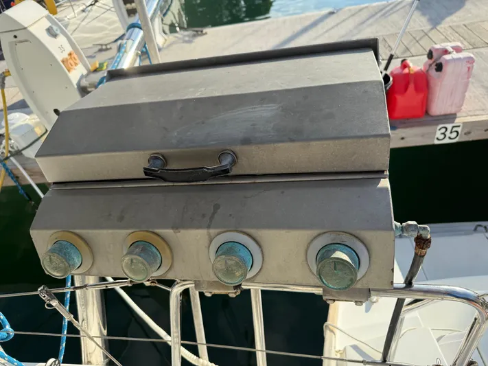 Carolina Breeze Yacht Photos Pics 