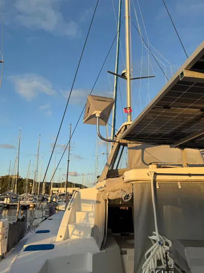 Carolina Breeze Yacht Photos Pics 