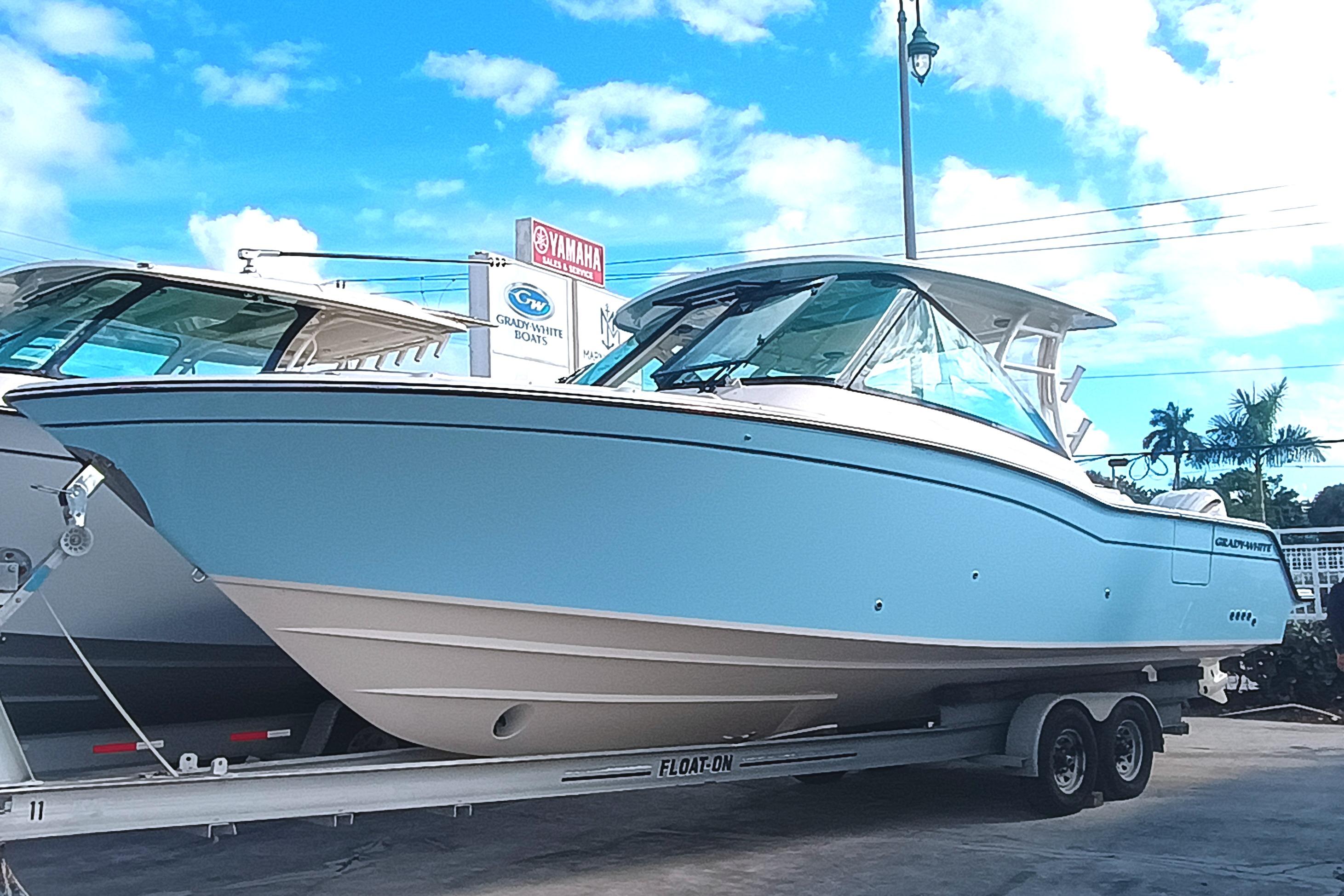 2026 Grady-White Freedom 325 - Image 1