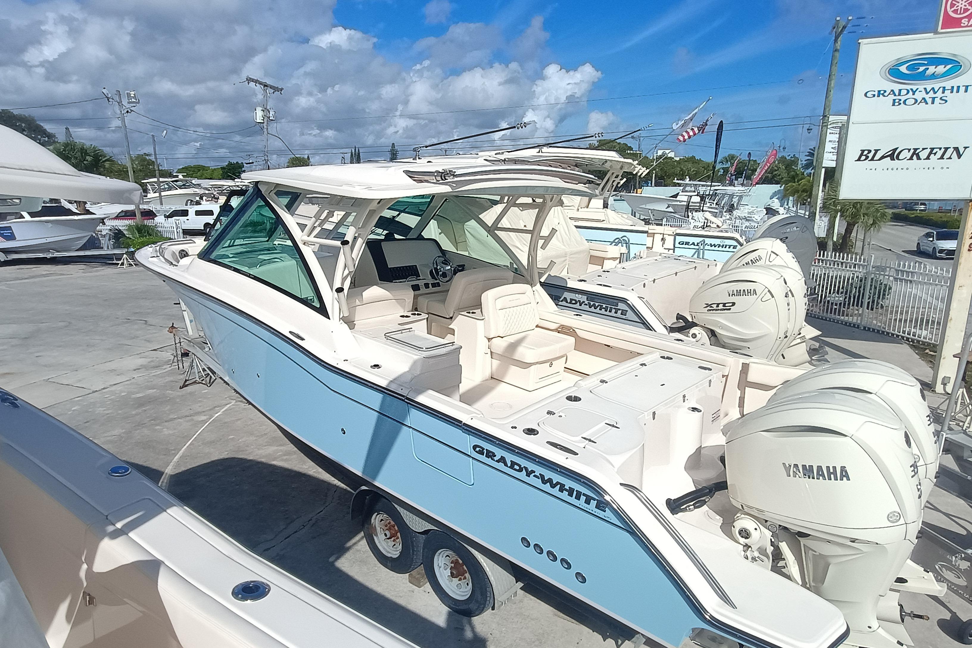 2026 Grady-White Freedom 325 - Image 7