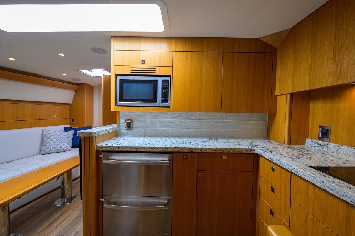 2015 Hatteras 45 